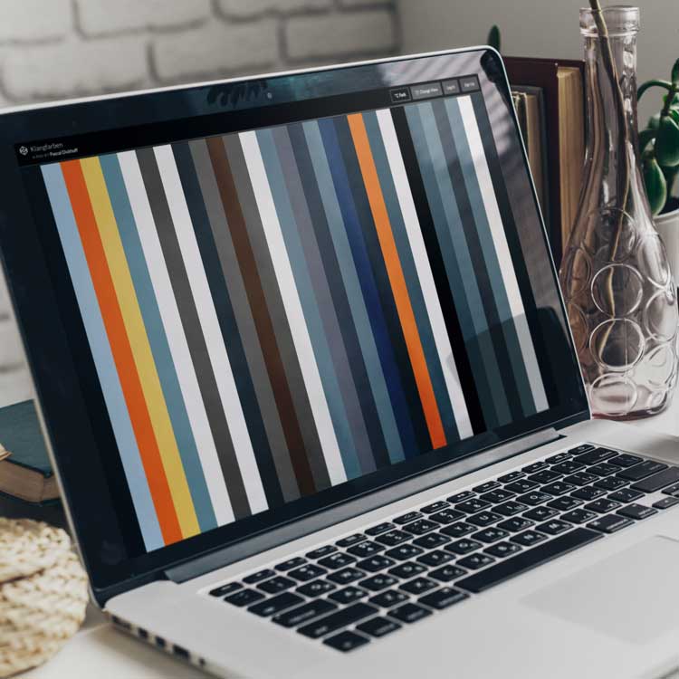 image of a laptop showing the klangfarben keyboard onscreen